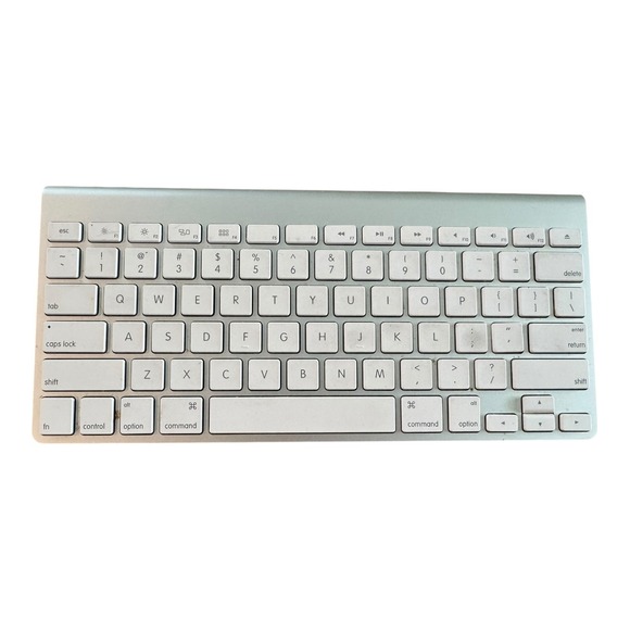 GENUINE OEM Apple Magic Wireless White Bluetooth Keyboard Model A1314 Tested - Picture 1 of 3